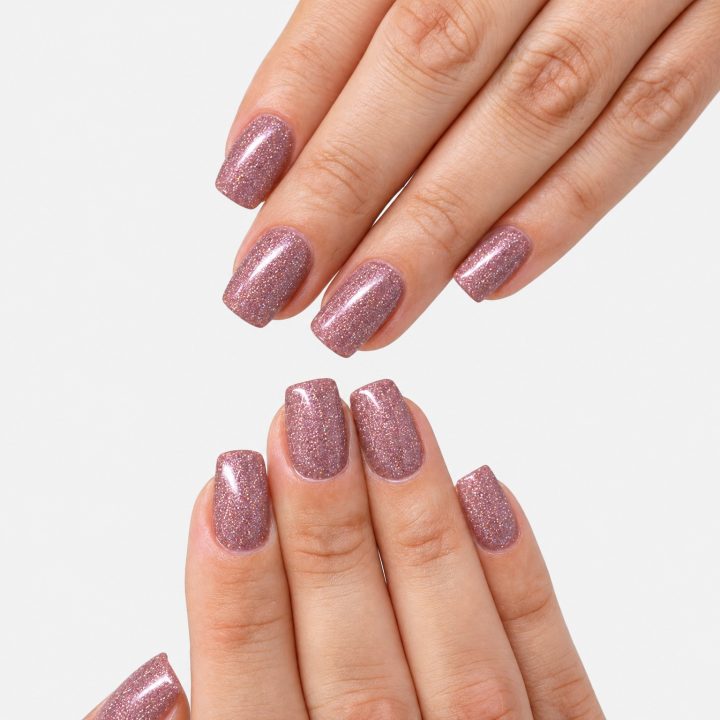 Miss Buenos : sur les ongles