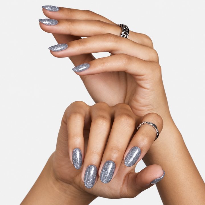 Josy : sur les ongles