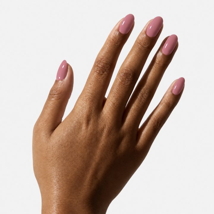 Salmon : sur les ongles