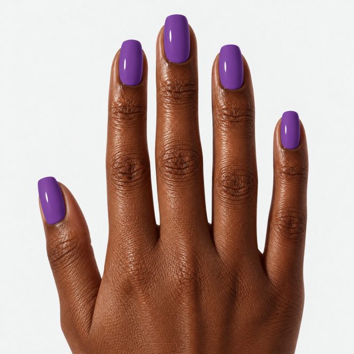 Purple Look Glass : sur les ongles