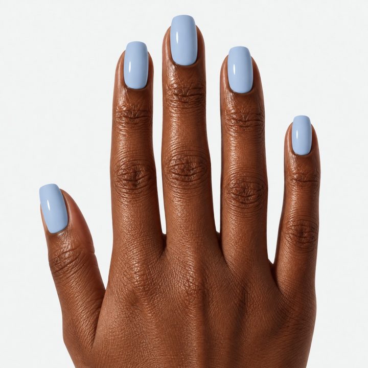 Crackling Snow : sur les ongles