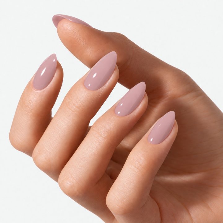 Cover Base Protein Soft Nude : sur les ongles