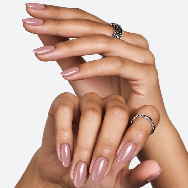 Cover Base Protein Pure Nude : sur les ongles