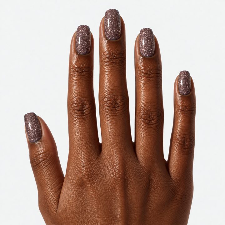 Shiny Wish : sur les ongles