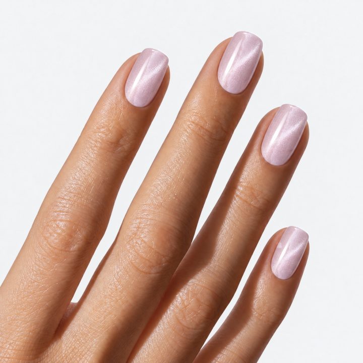 Satin Ruby : sur les ongles