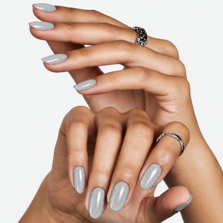 Twinkle White : sur les ongles