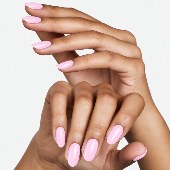 Fench Pink Medium : sur les ongles
